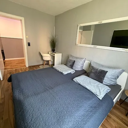 Schoene In Ruhiger Lage Ii Appartamento