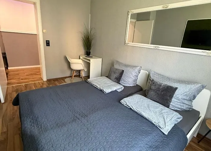 Schoene In Ruhiger Lage Ii Daire